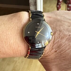Gorgeous Rado Black and Gold Smartwatch
In excellent condition